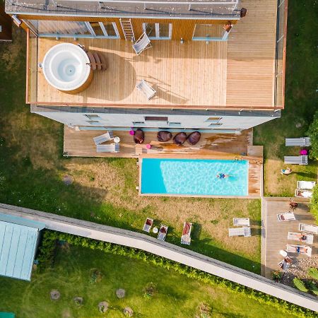 Johan Design & Spa Hotel กูรัซซาเร ภายนอก รูปภาพ