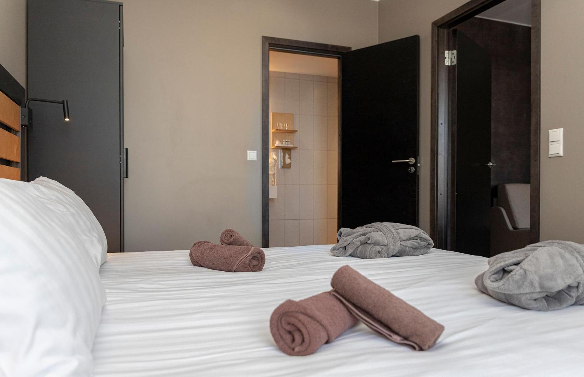 Johan Design & Spa Hotel กูรัซซาเร ภายนอก รูปภาพ